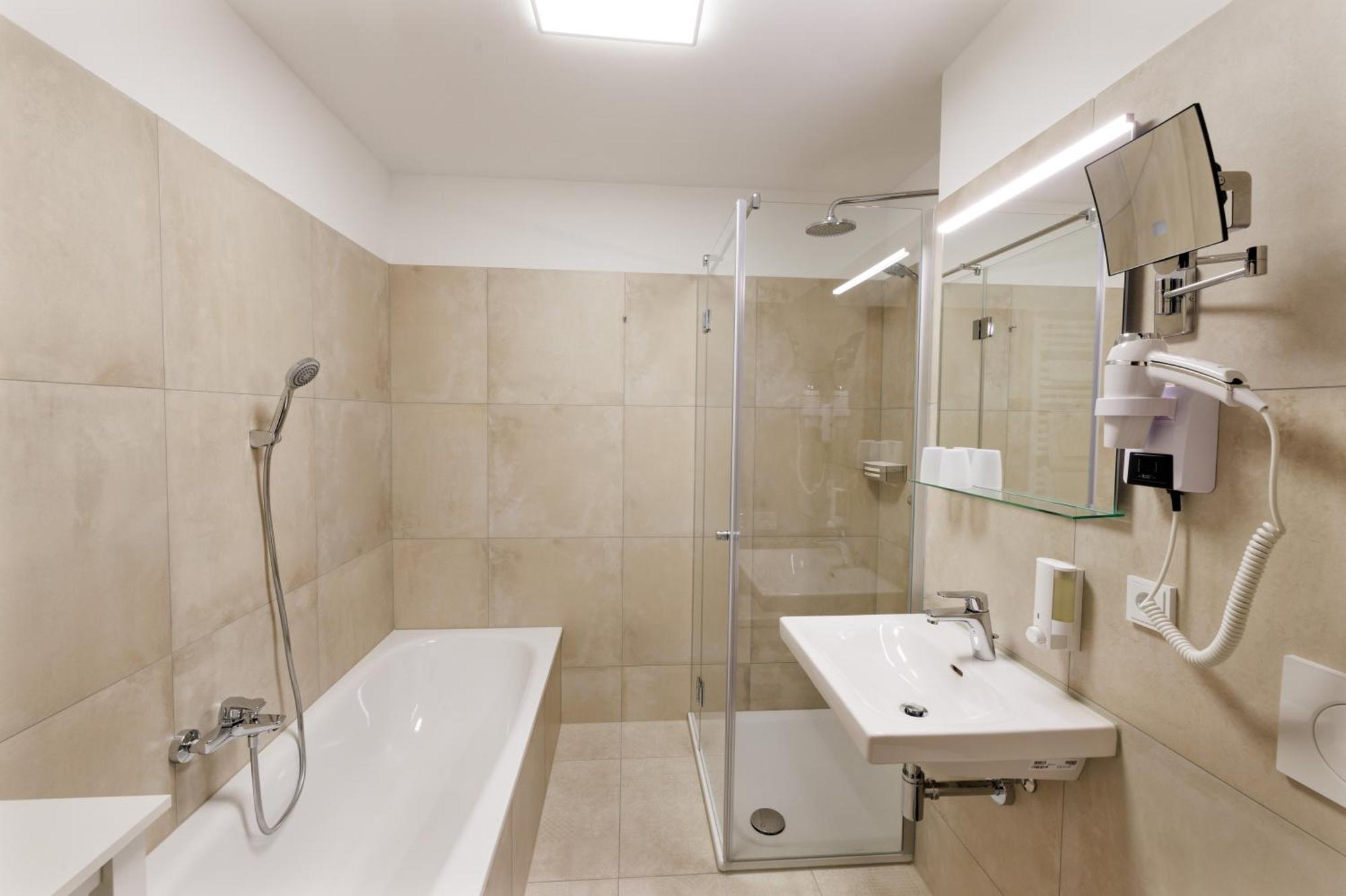 Hotel Deeke'S Quellenhof Lubbecke Zewnętrze zdjęcie